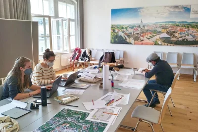 Ein interdisziplinäres Team beschäftigt sich 1-2 Tage vor Ort mit einer konkreten Planungsaufgabe