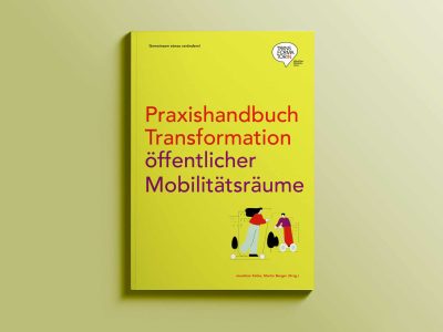 Buch liegt auf gelben Hintergrund: Praxishandbuch Transformation Öffentlicher Mobilitätsräume